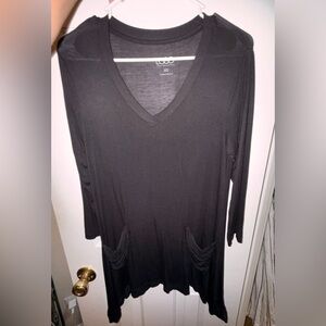 LOGO by Lori Goldstein Black V-Neck Blouse